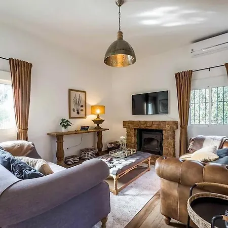 Дом отдыха 90-cosy House With Roof Terrace In Calahonda, Mijas! Ситио-де-Калаонда