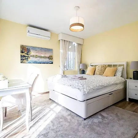 90-cosy House With Roof Terrace In Calahonda, Mijas!